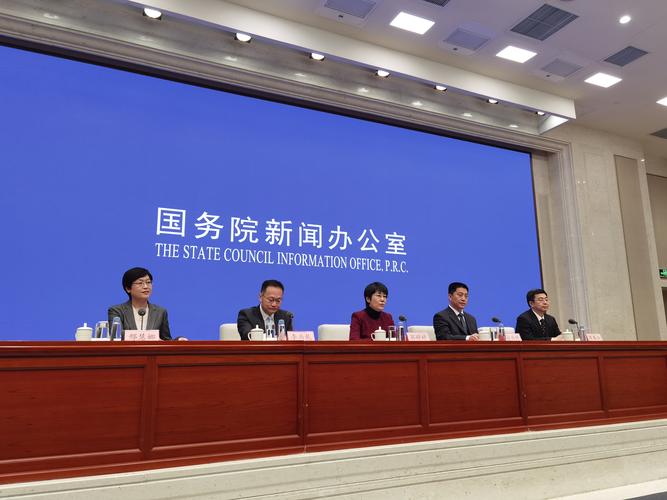 "商务部对外贸易司司长李兴乾说,外贸企业特别是中小微外贸企业综合